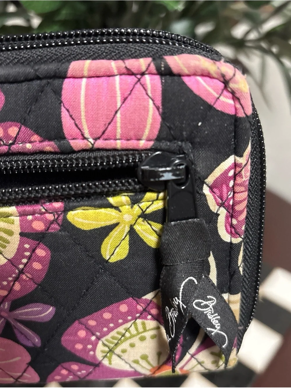 Vera Bradley PIROUETTE PINK Retired Pattern Vintage Turn Lock Wallet Clutch